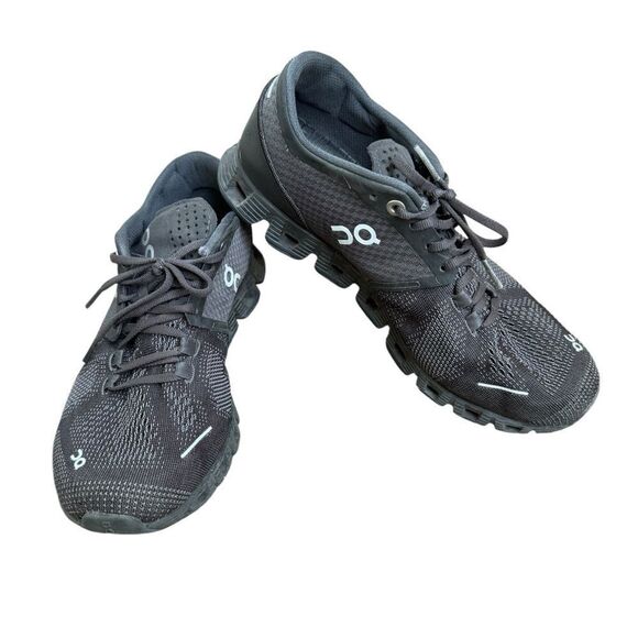 ON Cloud 5 Women's Shoes - All Black 6.5 - Picture 1 of 7
